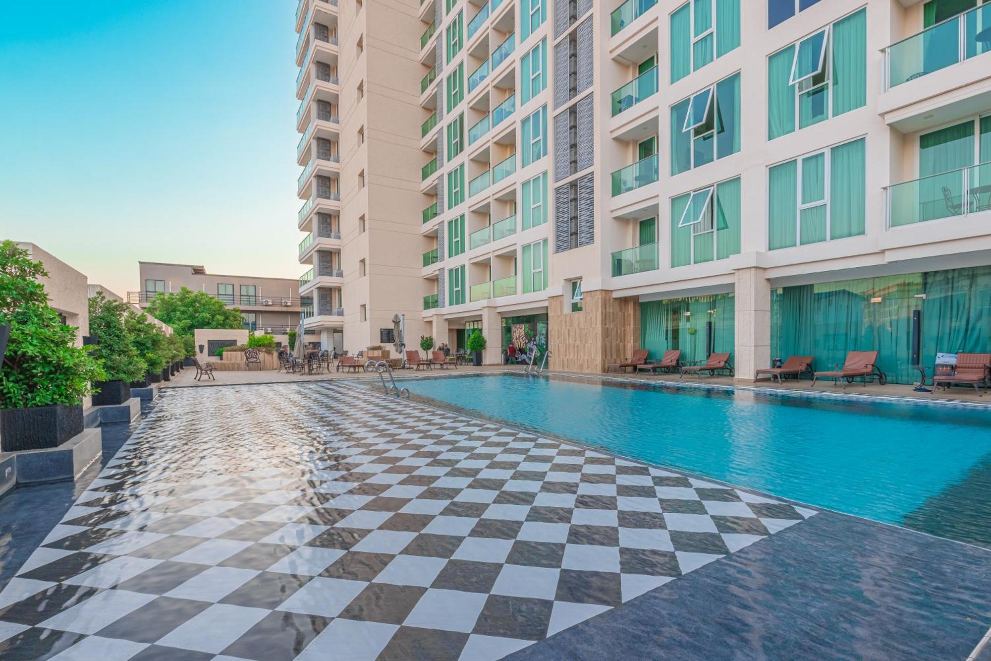 City Garden Tower By Pattaya Holiday Luaran gambar