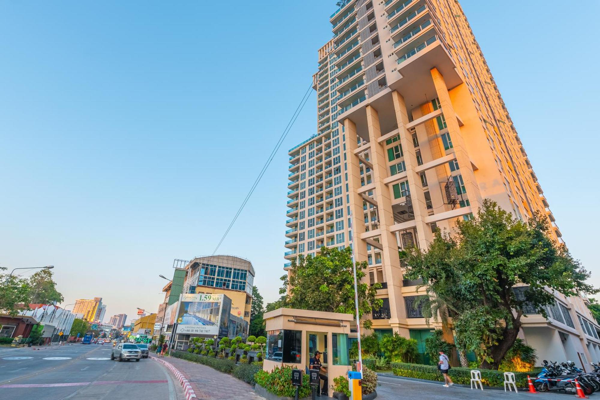 City Garden Tower By Pattaya Holiday Luaran gambar